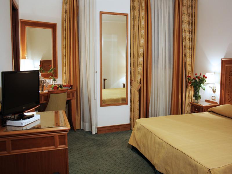 Sunrise Hotel Rome Exterior photo