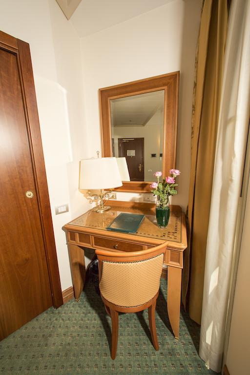 Sunrise Hotel Rome Exterior photo